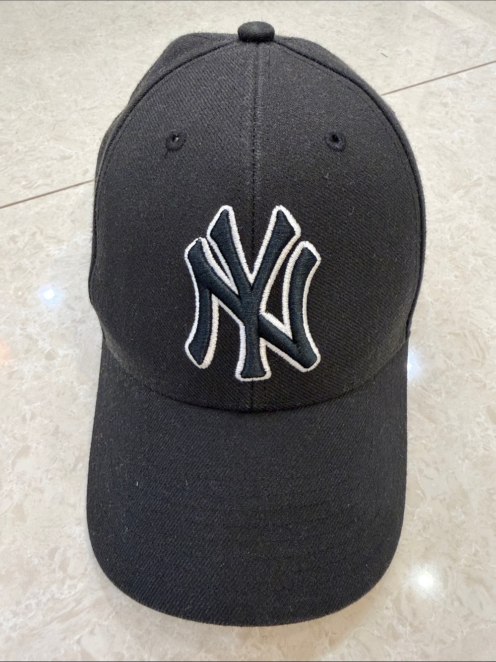 Black Baseball Cap with White NY Logo - Classic Team Style